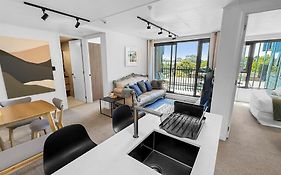 Epsom Luxury L Newly Built L Amazing 2Bed Apt